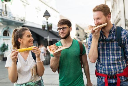 3-astuces-pour-bien-manger-en-voyage