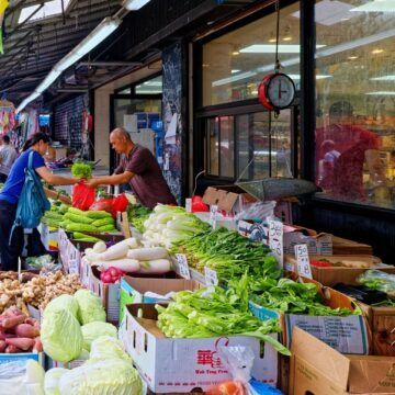 faire-ses-courses-sur-les-marchées-pour-bien-manger-lors-d-un-voyage