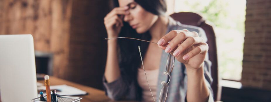 troubles de la vision prévenir la fatigue visuelle chez les agents administratifs